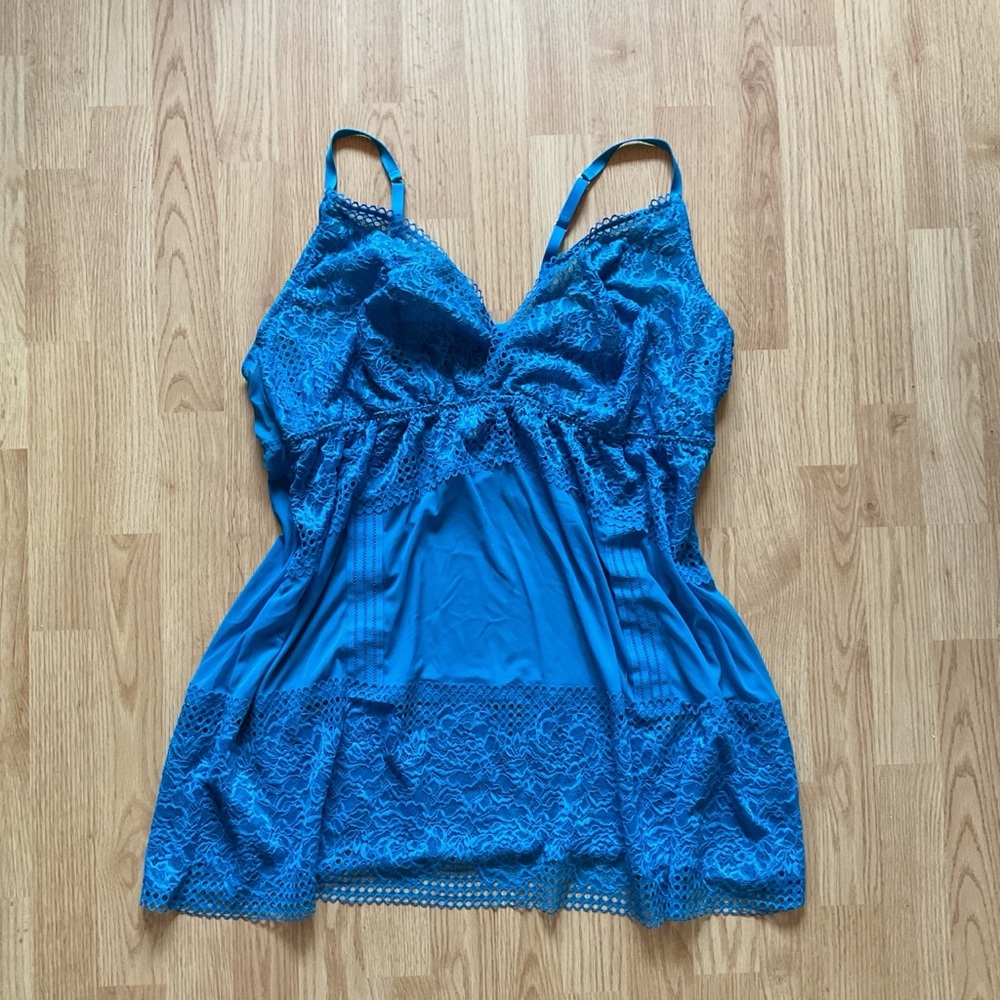Blue lace top